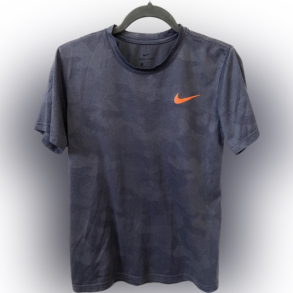 Nike Dri-fit men’s athletic shirt